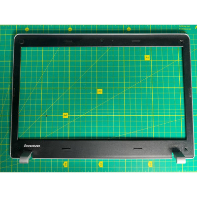 Рамка матриці для ноутбука Lenovo ThinkPad E330, E335, L330 (б/в)